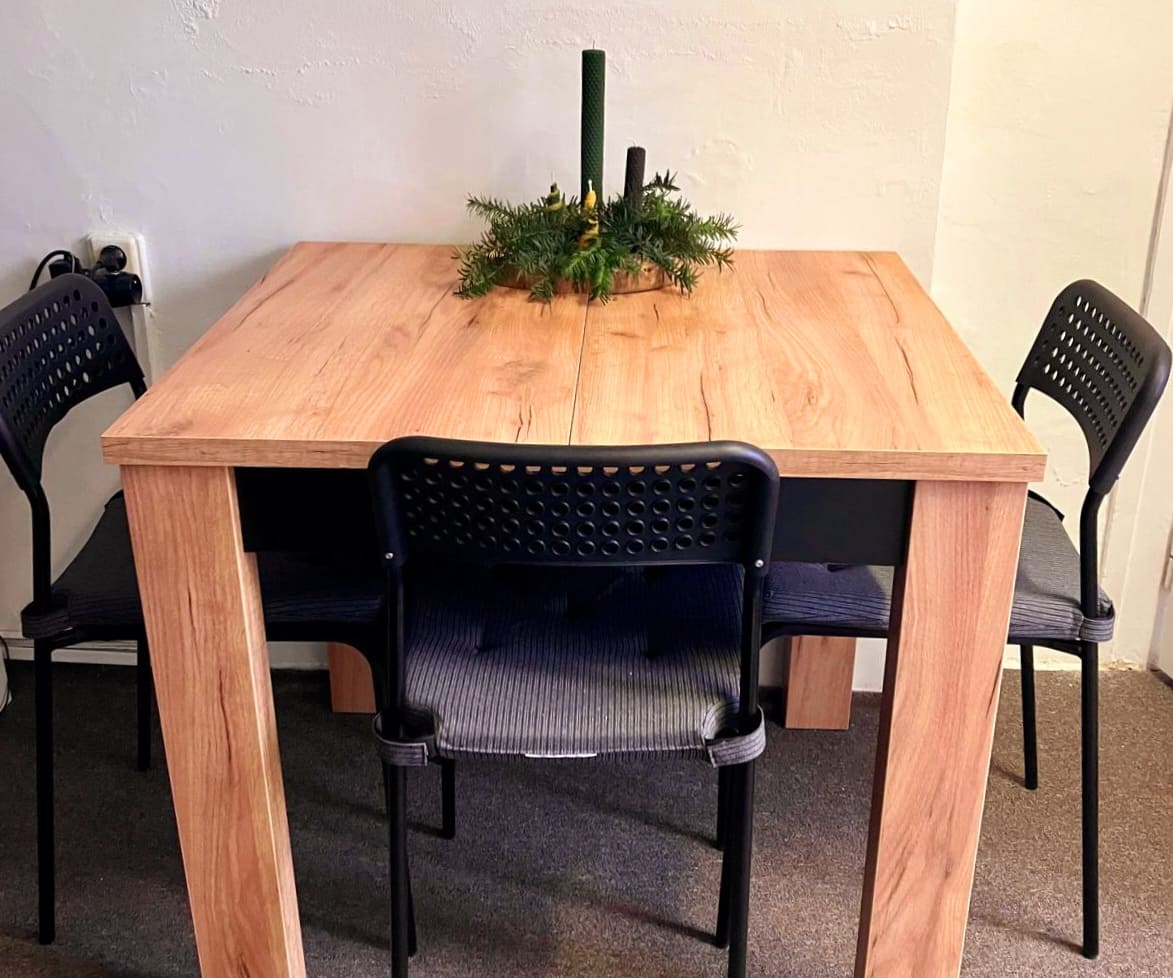 nový pracovný stôl