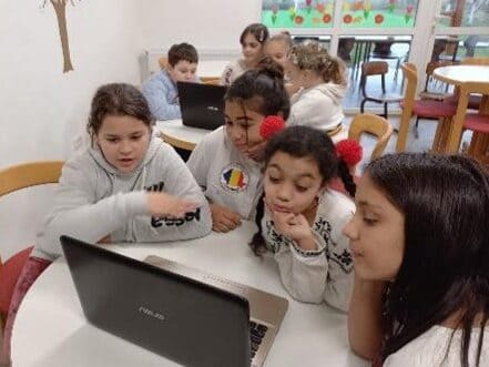 deti sa učia bezpečnosti na internete