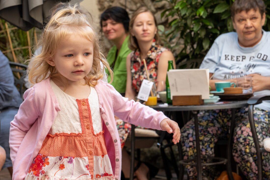 Ukrajinské dievča, ktorému Bratislavská arcidiecézna charita poskytuje zázemie